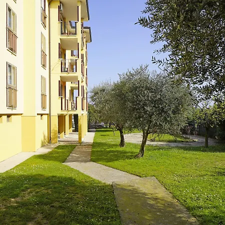 Aurora B2a By Wonderful Italy Desenzano del Garda